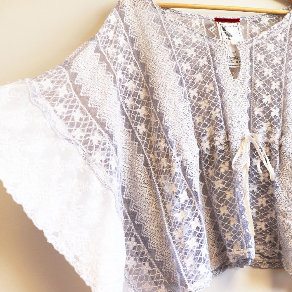 Scrapbook Boho Chic Lace Embroidered Flowy Top M